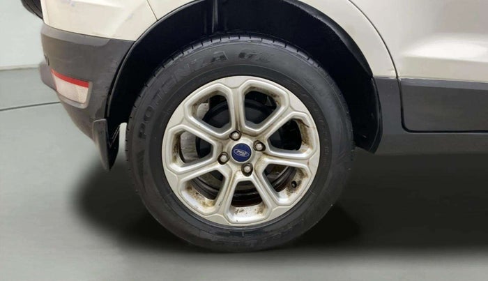 2020 Ford Ecosport TITANIUM + 1.5L DIESEL, Diesel, Manual, 1,32,667 km, Right Rear Wheel