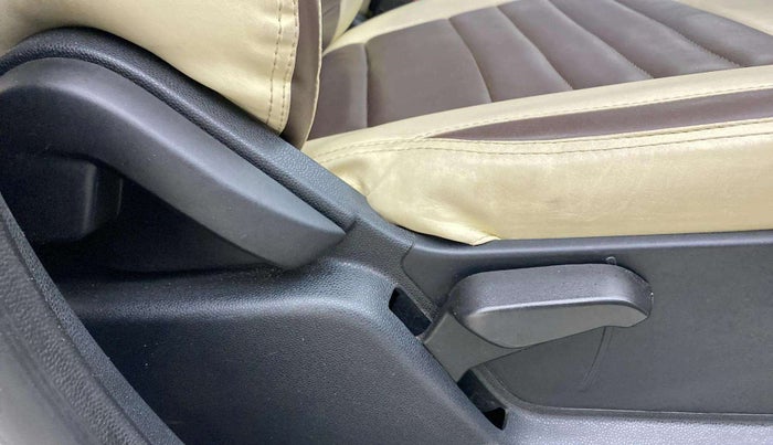 2020 Ford Ecosport TITANIUM + 1.5L DIESEL, Diesel, Manual, 1,32,667 km, Driver Side Adjustment Panel