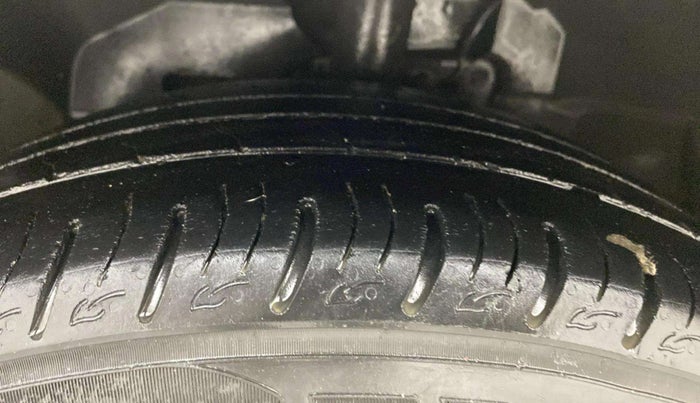 2020 Ford Ecosport TITANIUM + 1.5L DIESEL, Diesel, Manual, 1,32,667 km, Left Front Tyre Tread