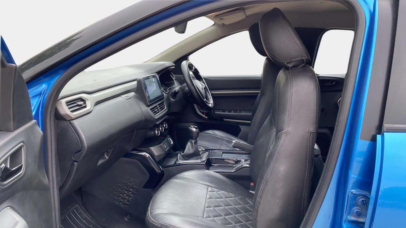 2021 Renault Kiger RXZ TURBO MT DUAL TONE, Petrol, Manual, 49,020 km, Right Side Front Door Cabin