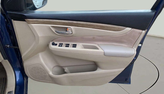 2018 Maruti Ciaz SIGMA 1.5 SHVS MT  PETROL, Petrol, Manual, 93,450 km, Driver Side Door Panels Control