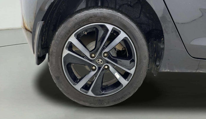 2023 Tata ALTROZ XZA PLUS DARK EDTION, Petrol, Automatic, 15,143 km, Right Rear Wheel