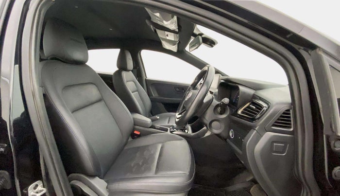 2023 Tata ALTROZ XZA PLUS DARK EDTION, Petrol, Automatic, 15,143 km, Right Side Front Door Cabin