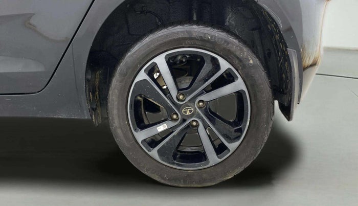 2023 Tata ALTROZ XZA PLUS DARK EDTION, Petrol, Automatic, 15,143 km, Left Rear Wheel