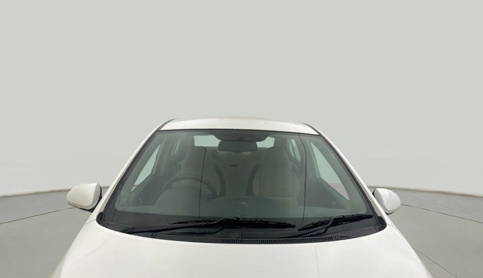 2015 Hyundai Xcent SX 1.2, Petrol, Manual, 32,423 km, Front Windshield