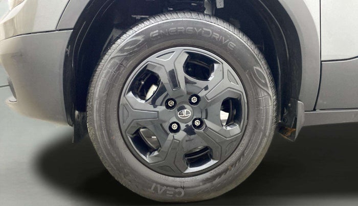 2025 Tata PUNCH Accomplished Plus AMT, Petrol, Automatic, 2,592 km, Left Front Wheel