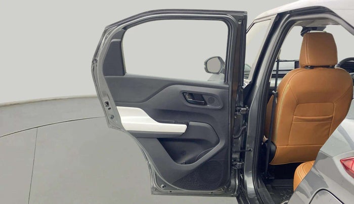2025 Tata PUNCH Accomplished Plus AMT, Petrol, Automatic, 2,592 km, LHS Rear Door