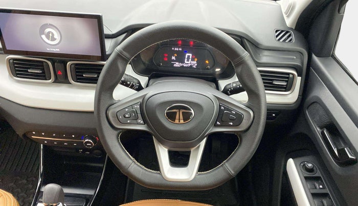 2025 Tata PUNCH Accomplished Plus AMT, Petrol, Automatic, 2,592 km, Steering Wheel Close Up