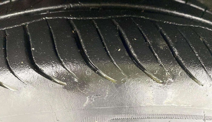 2021 Ford FREESTYLE TITANIUM 1.2 PETROL, Petrol, Manual, 79,615 km, Left Front Tyre Tread