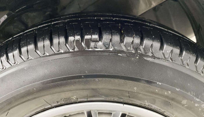 2012 Hyundai i10 ERA 1.1, Petrol, Manual, 59,508 km, Right Front Tyre Tread