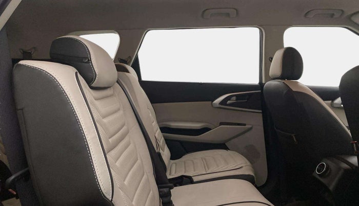 2023 KIA CARENS  PRESTIGE PLUS 1.5 TURBO PETROL IMT 7 STR , Petrol, Manual, 15,184 km, Right Side Rear Door Cabin