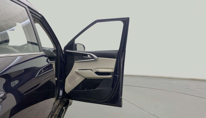 2023 KIA CARENS  PRESTIGE PLUS 1.5 TURBO PETROL IMT 7 STR , Petrol, Manual, 15,184 km, RHS Front Door