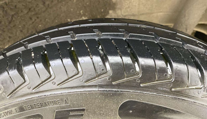 2018 Maruti Wagon R 1.0 LXI CNG (O), CNG, Manual, 67,745 km, Left Rear Tyre Tread