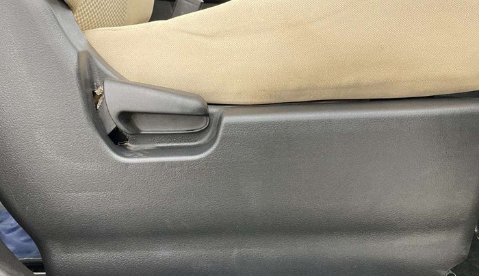2018 Maruti Wagon R 1.0 LXI CNG (O), CNG, Manual, 67,745 km, Driver Side Adjustment Panel