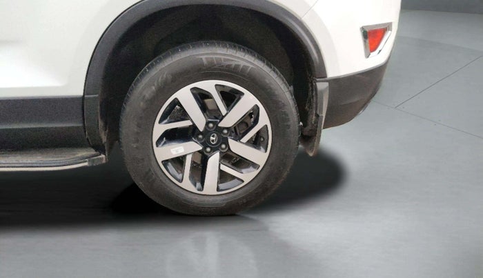 2023 Tata Harrier XZA PLUS O , Diesel, Automatic, 30,748 km, Left Rear Wheel