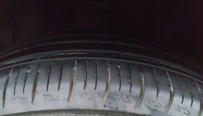 2023 Tata Harrier XZA PLUS O , Diesel, Automatic, 30,748 km, Right Rear Tyre Tread