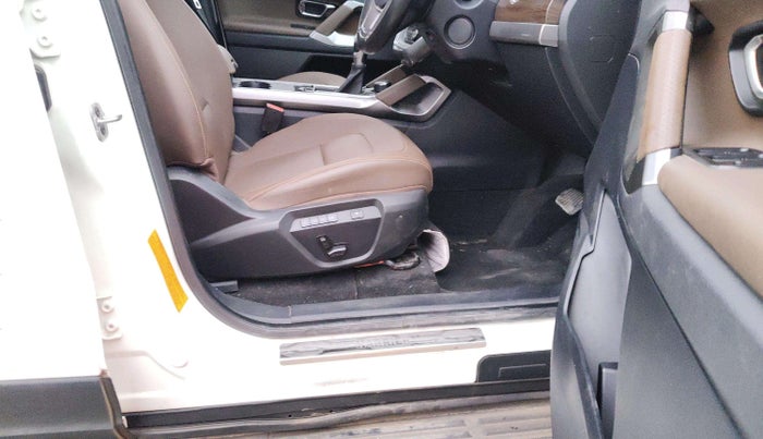 2023 Tata Harrier XZA PLUS O , Diesel, Automatic, 30,748 km, Driver Side Adjustment Panel