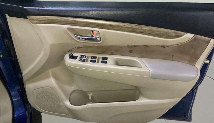 2019 Maruti Ciaz SIGMA 1.5 SHVS MT  PETROL, Petrol, Manual, 52,306 km, Driver Side Door Panels Control