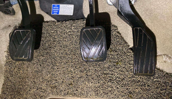 2019 Maruti Ciaz SIGMA 1.5 SHVS MT  PETROL, Petrol, Manual, 52,306 km, Pedals
