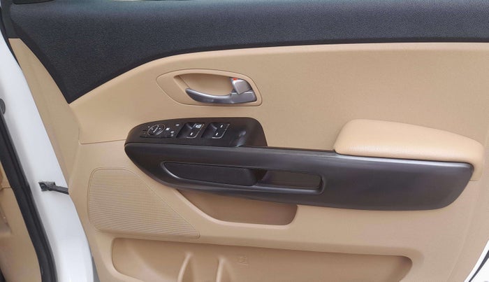 2021 KIA CARNIVAL PREMIUM 2.2 7 STR, Diesel, Automatic, 79,805 km, Driver Side Door Panels Control