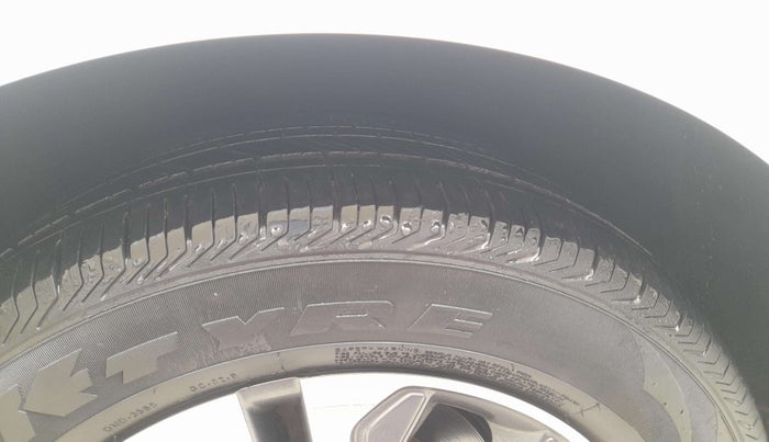 2021 KIA CARNIVAL PREMIUM 2.2 7 STR, Diesel, Automatic, 79,805 km, Left Front Tyre Tread