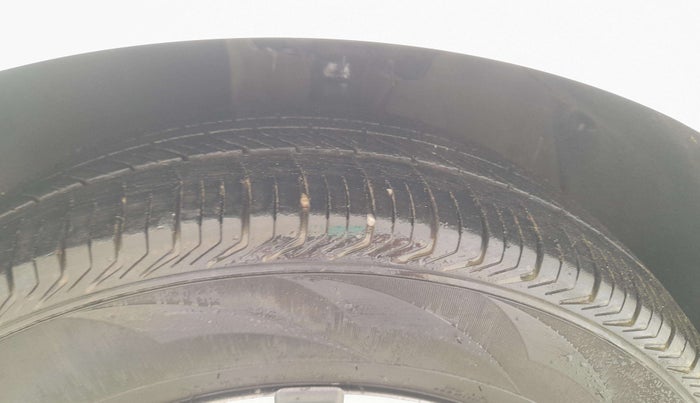 2021 KIA CARNIVAL PREMIUM 2.2 7 STR, Diesel, Automatic, 79,805 km, Right Front Tyre Tread