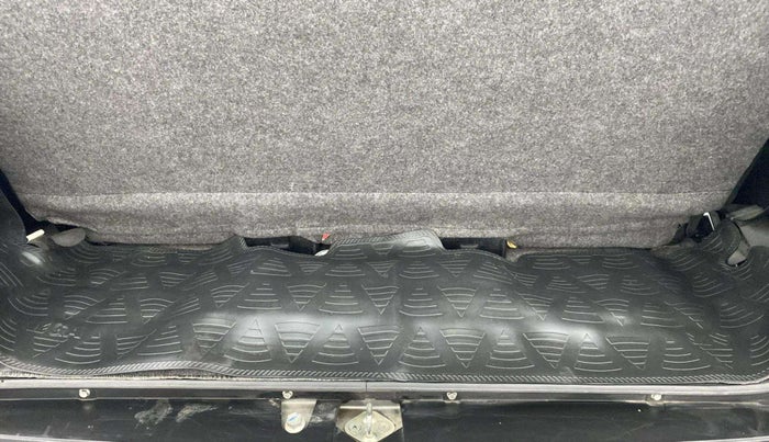 2022 Maruti Eeco 7 STR STD(O), Petrol, Manual, 13,566 km, Boot Inside