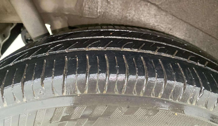 2015 Maruti Wagon R 1.0 LXI CNG, CNG, Manual, 50,322 km, Right Rear Tyre Tread