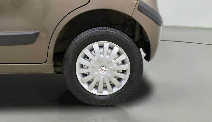 2015 Maruti Wagon R 1.0 LXI CNG, CNG, Manual, 50,322 km, Left Rear Wheel