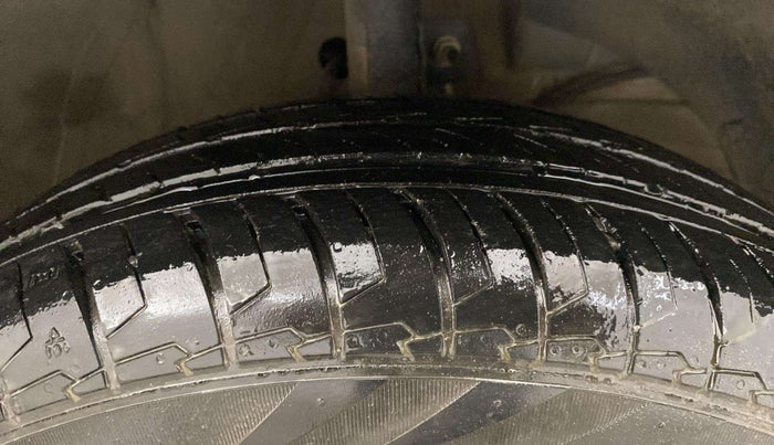 2022 Maruti Dzire VXI, Petrol, Manual, 20,930 km, Right Front Tyre Tread