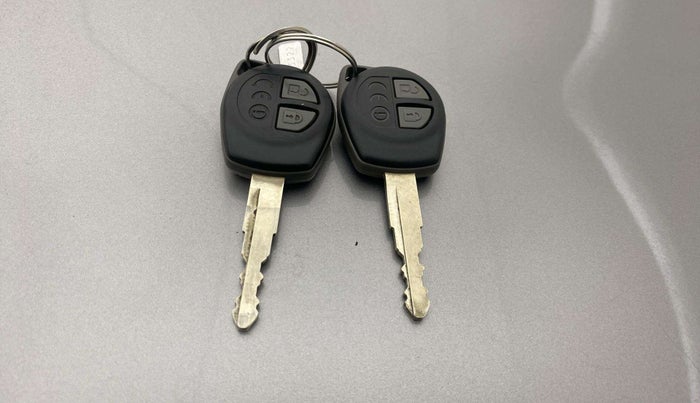 2022 Maruti Dzire VXI, Petrol, Manual, 20,930 km, Key Close Up