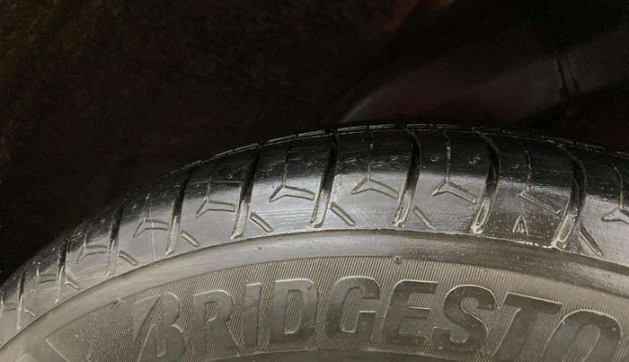 2012 Hyundai i20 MAGNA 1.2, Petrol, Manual, 70,713 km, Right Rear Tyre Tread