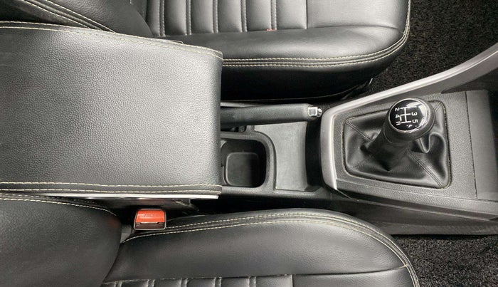 2022 Maruti BREZZA VXI SMART HYBRID, Petrol, Manual, 34,547 km, Gear Lever