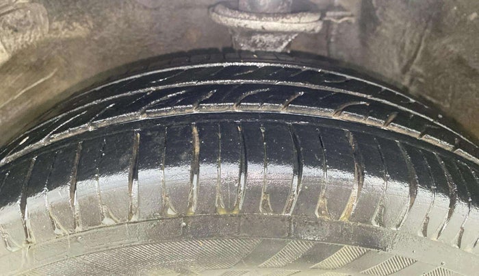2015 Maruti Alto K10 VXI AMT, Petrol, Automatic, 45,966 km, Left Front Tyre Tread