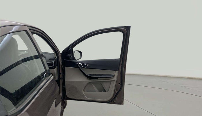 2018 Tata Tiago XZ PETROL, Petrol, Manual, 67,923 km, RHS Front Door