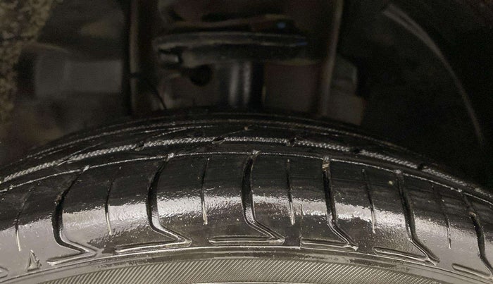 2018 Tata Tiago XZ PETROL, Petrol, Manual, 67,923 km, Left Front Tyre Tread