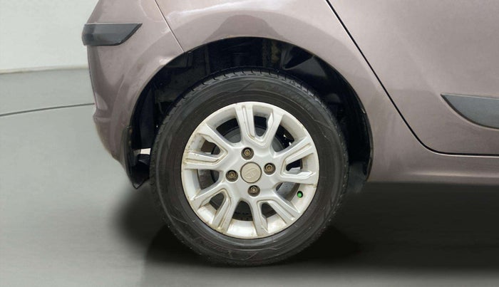 2018 Tata Tiago XZ PETROL, Petrol, Manual, 67,923 km, Right Rear Wheel