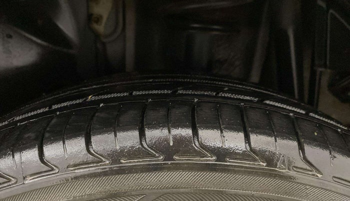2018 Tata Tiago XZ PETROL, Petrol, Manual, 67,923 km, Left Rear Tyre Tread