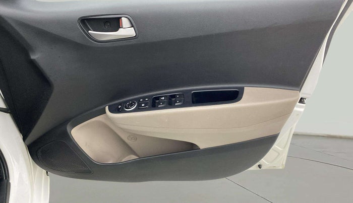 2015 Hyundai Grand i10 ASTA AT 1.2 KAPPA VTVT, Petrol, Automatic, 38,286 km, Driver Side Door Panels Control