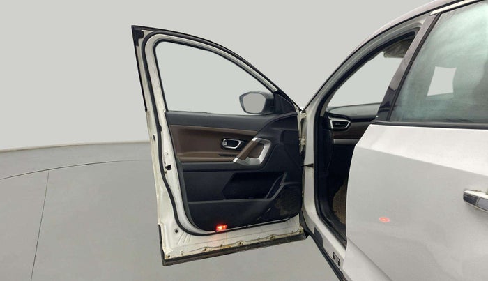 2020 Tata Harrier XZ PLUS 2.0L, Diesel, Manual, 91,540 km, LHS Front Door