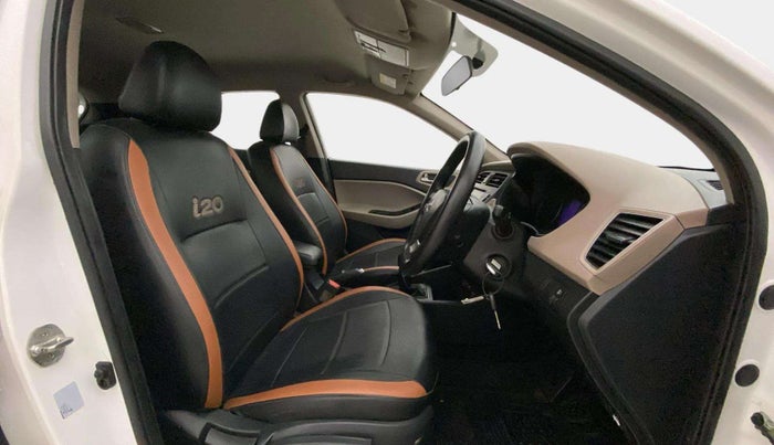 2019 Hyundai Elite i20 SPORTZ PLUS 1.2, Petrol, Manual, 47,998 km, Right Side Front Door Cabin