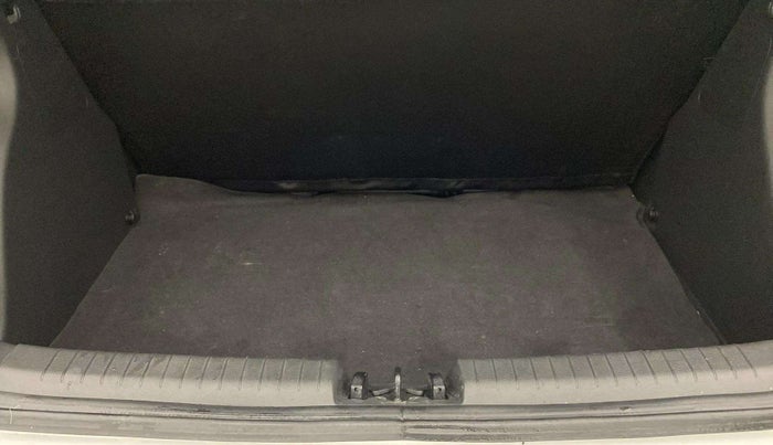 2019 Hyundai Elite i20 SPORTZ PLUS 1.2, Petrol, Manual, 47,998 km, Boot Inside