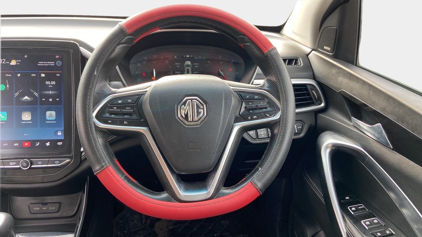 2020 MG HECTOR SHARP 2.0 DIESEL, Diesel, Manual, 1,09,000 km, Steering Wheel Close Up