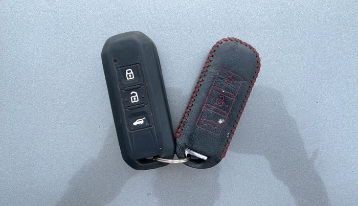 2020 MG HECTOR SHARP 2.0 DIESEL, Diesel, Manual, 1,09,599 km, Key Close Up