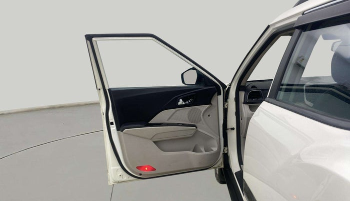 2019 Mahindra XUV300 W8 1.5 DIESEL AMT, Diesel, Automatic, 83,418 km, LHS Front Door