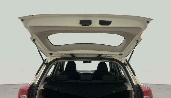 2019 Mahindra XUV300 W8 1.5 DIESEL AMT, Diesel, Automatic, 83,418 km, Boot Door Open