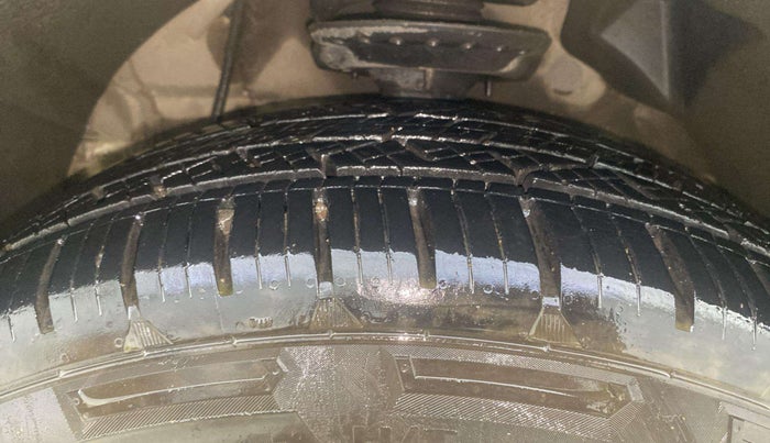 2019 Mahindra XUV300 W8 1.5 DIESEL AMT, Diesel, Automatic, 83,418 km, Left Front Tyre Tread