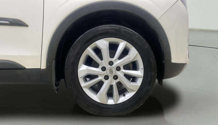 2019 Mahindra XUV300 W8 1.5 DIESEL AMT, Diesel, Automatic, 83,418 km, Right Front Wheel
