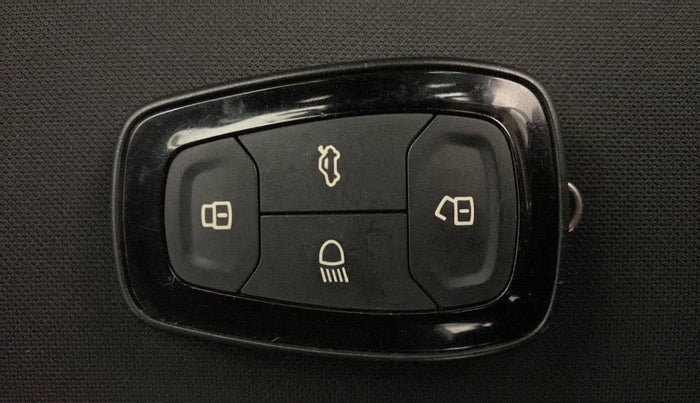 2022 Tata NEXON XZA PLUS (O) DIESEL DUAL TONE, Diesel, Automatic, 42,710 km, Key Close Up