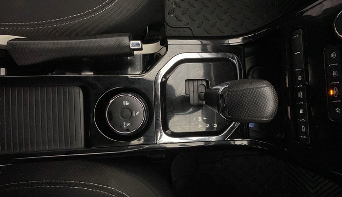 2022 Tata NEXON XZA PLUS (O) DIESEL DUAL TONE, Diesel, Automatic, 42,710 km, Gear Lever